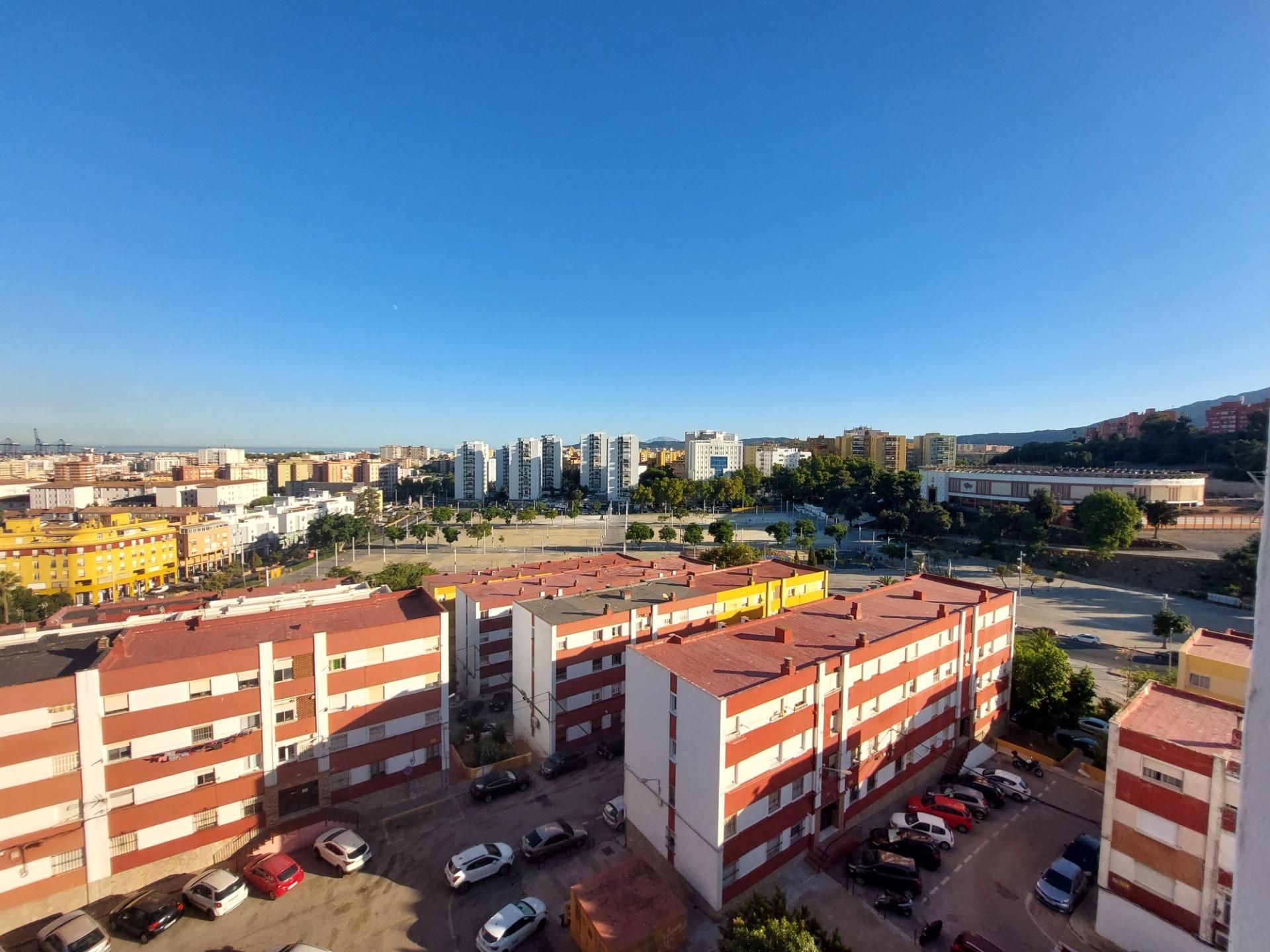 Vista exterior de Pis de lloguer en Algeciras amb Terrassa
