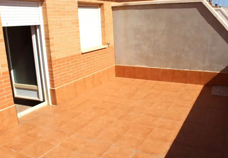 Adossat amb terrassa en venda a Tomelloso