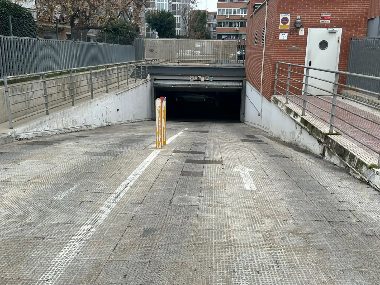 Garaje en venta en Calle Milán, Veredillas