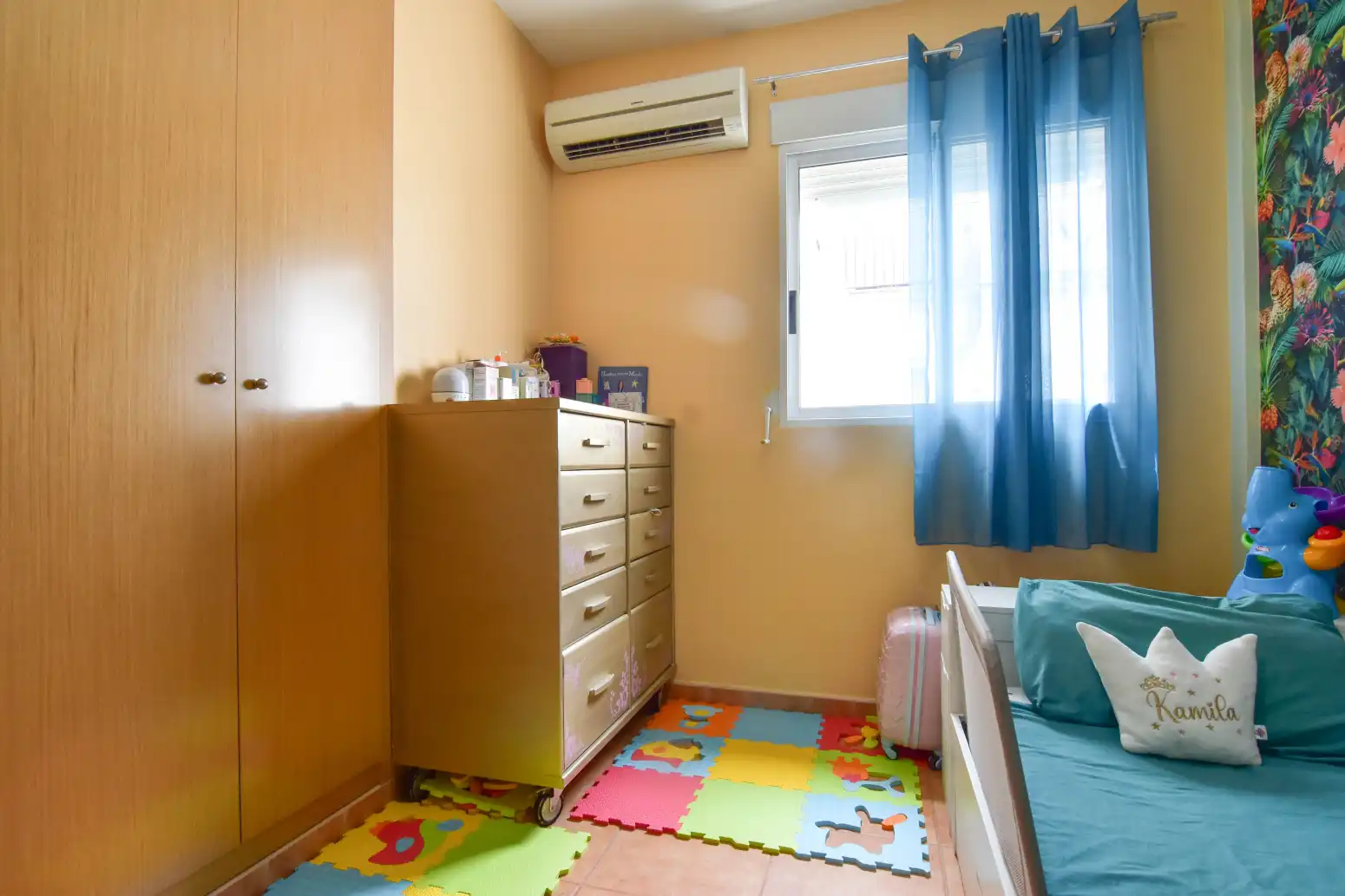 Habitación de Casa adosada en venta en Emperador con Aire acondicionado, Calefacción y Terraza
