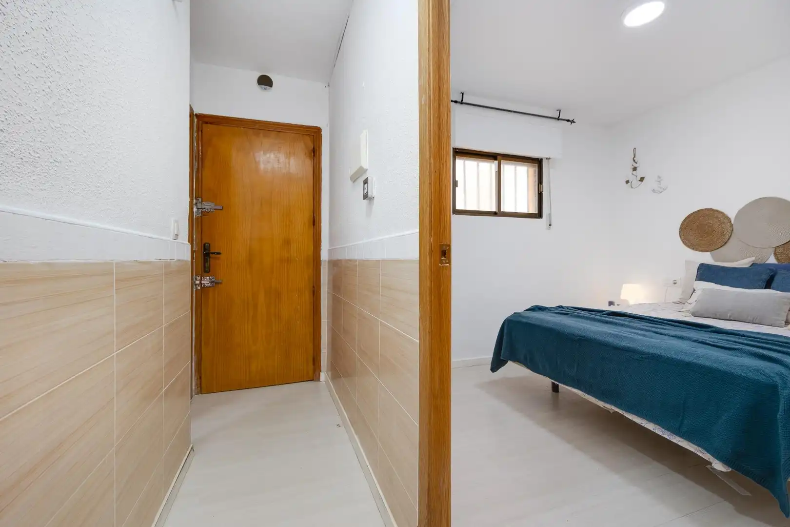 Dormitori de Apartament en venda en Torrevieja amb Aire condicionat, Terrassa i Moblat
