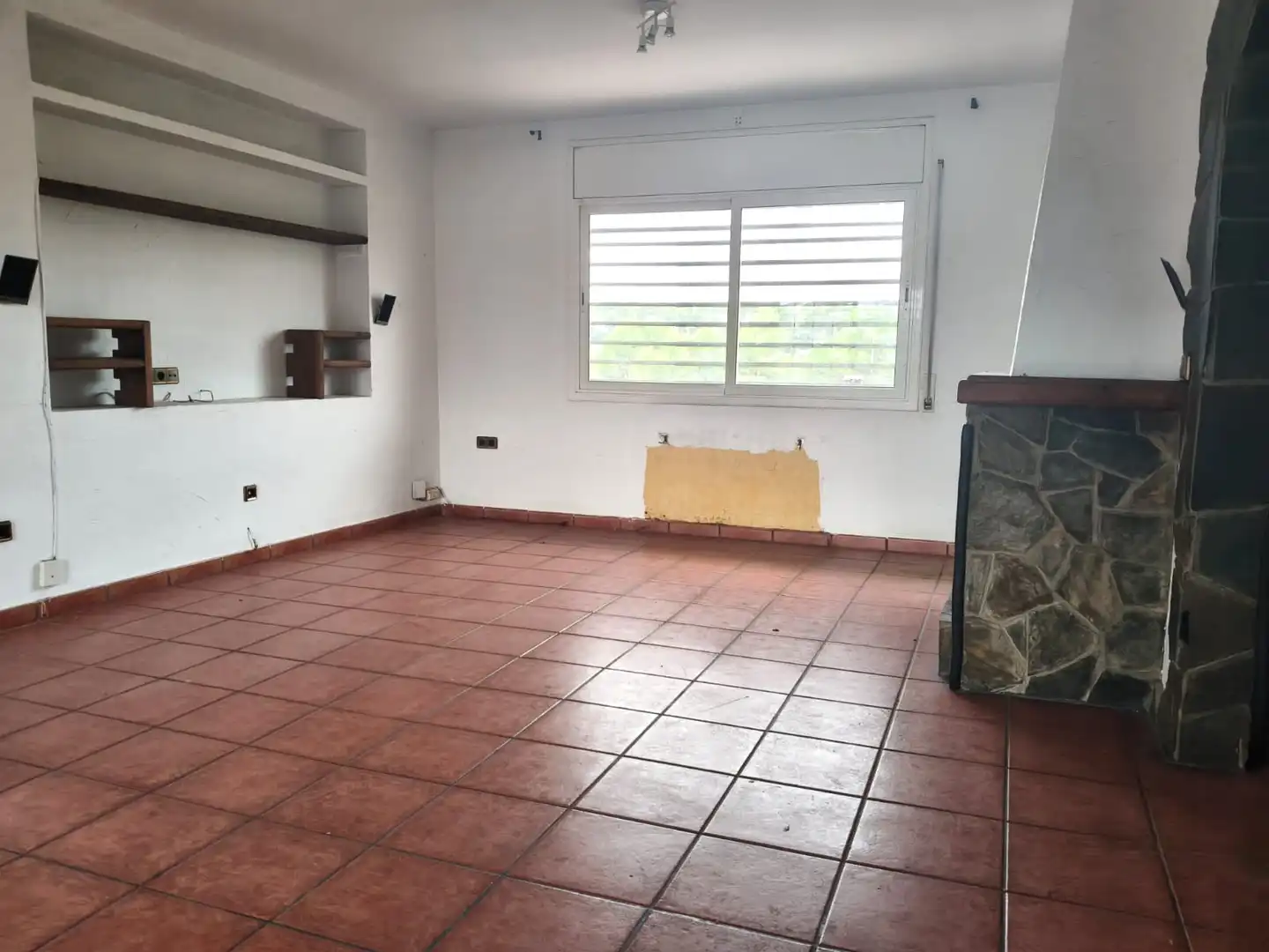 Casa con terraza en venta en Carrer d'Amadeu Víves, imagen 3