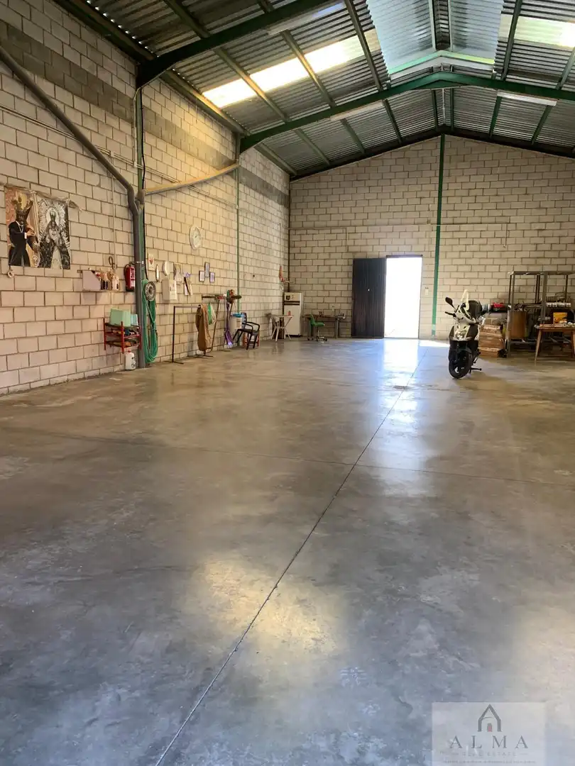 Nau industrial en venda a Almendralejo