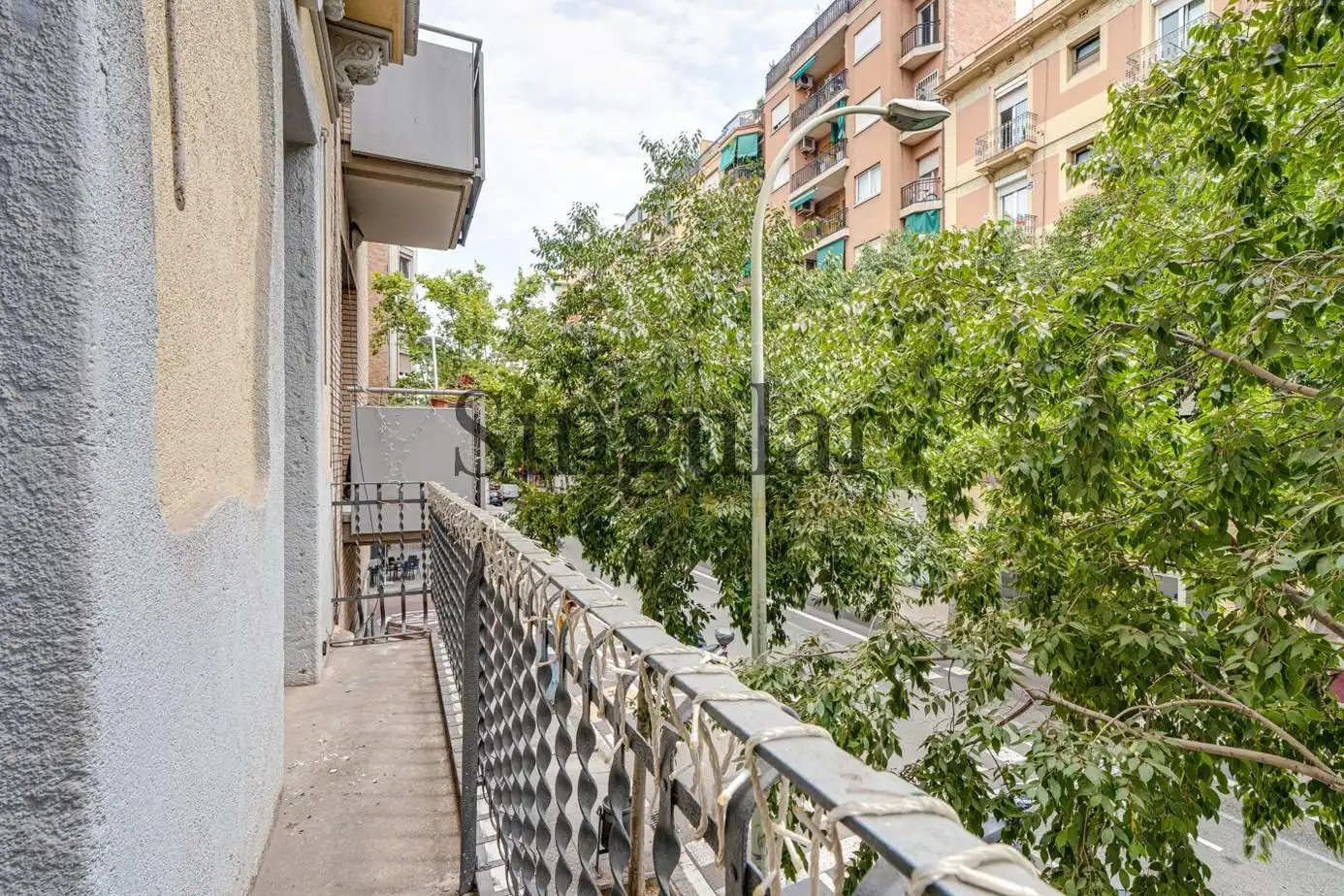 Vista exterior de Apartament en venda en Barcelona amb Aire condicionat, Calefacció i Moblat