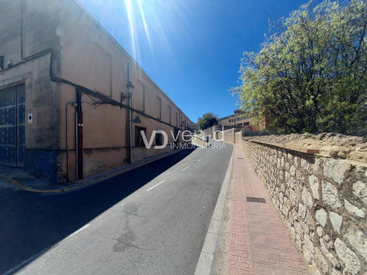 Vista exterior de Nau industrial de lloguer en Enguera