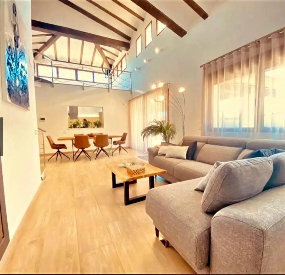 Sala d'estar de Casa o xalet en venda en Albaida amb Aire condicionat, Jardí privat i Traster