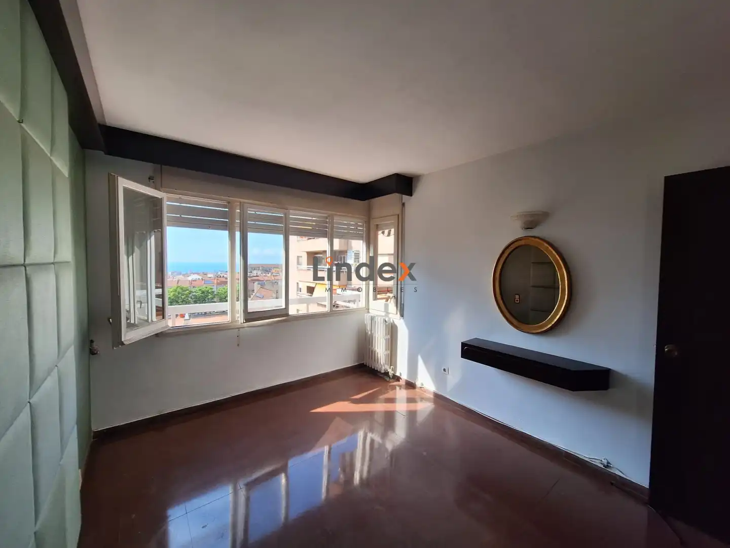 Habitación de Piso en venta en Mataró con Calefacción, Horno y Balcón