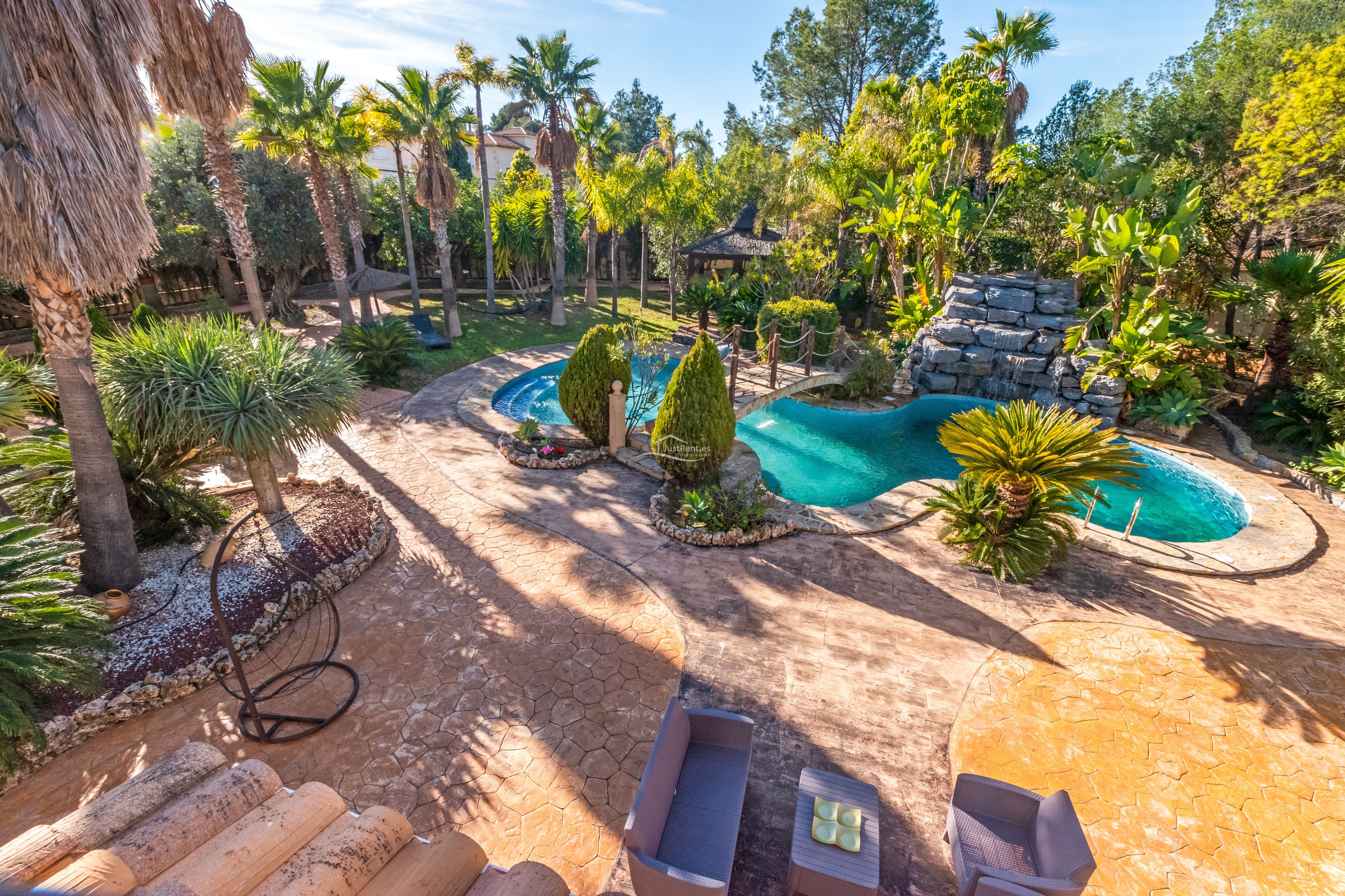 Jardí de Casa o xalet de lloguer en La Nucia amb Aire condicionat, Terrassa i Traster