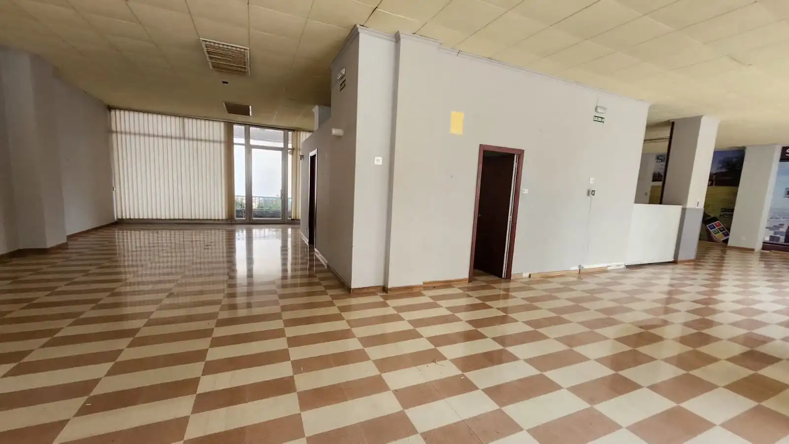 Commercial properties for rent in Miño