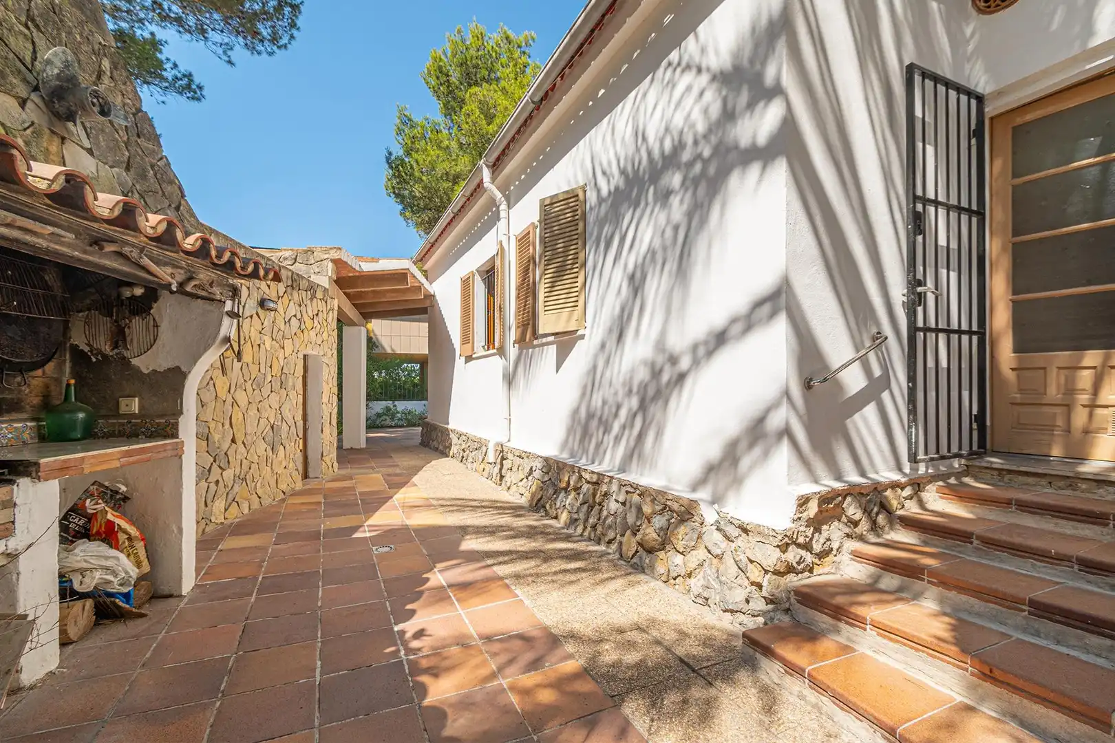 Vista exterior de Casa o xalet en venda en  Palma de Mallorca amb Aire condicionat, Jardí privat i Terrassa