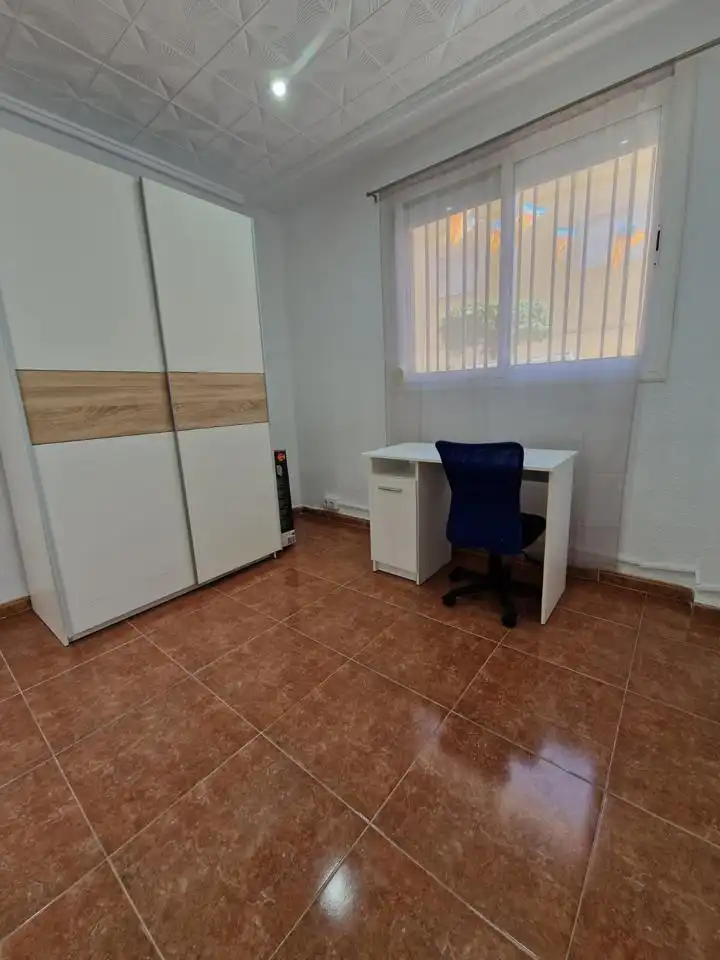 Piso de alquiler en Moncada con Aire acondicionado, Calefacción y Amueblado
