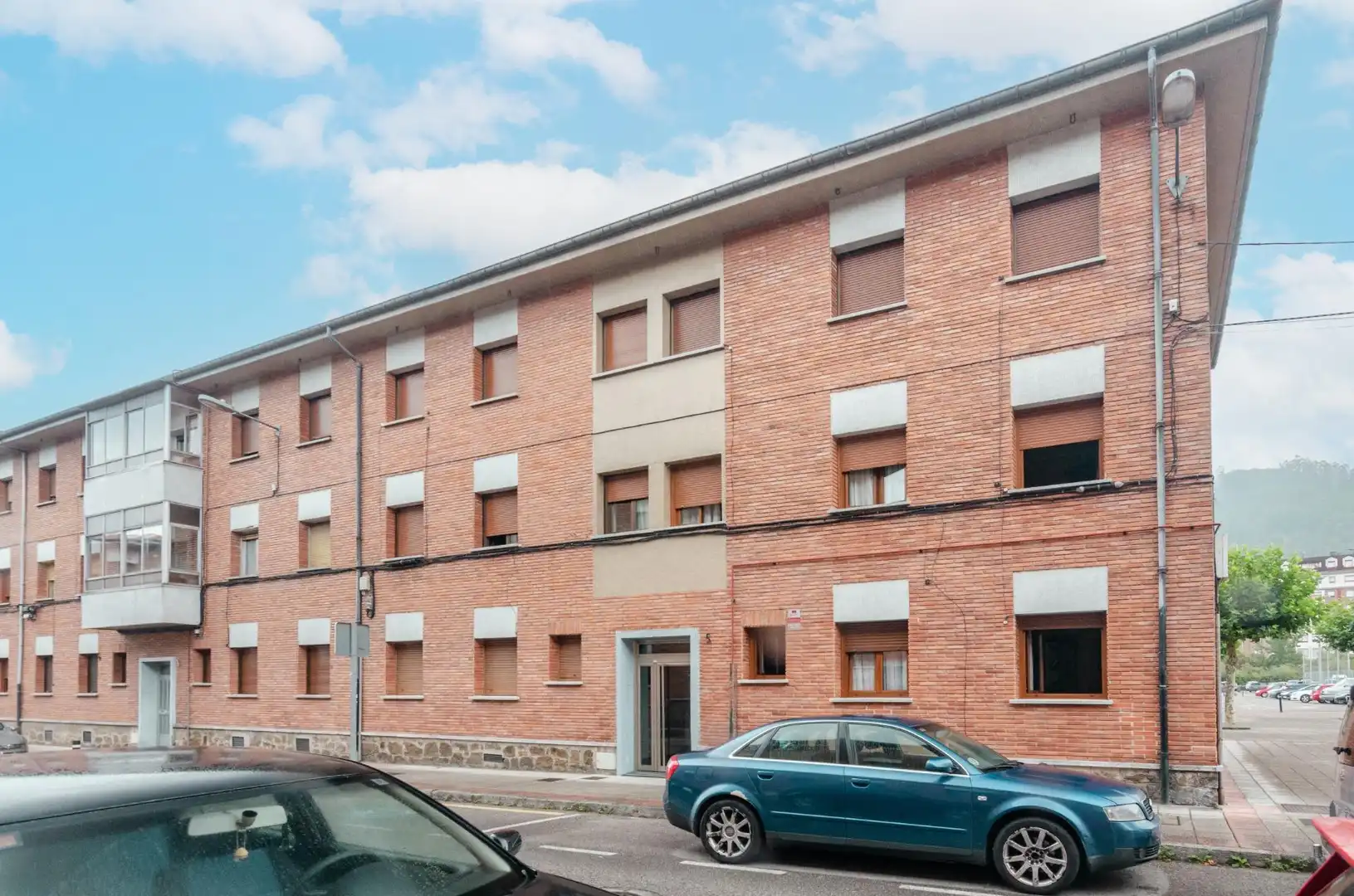 Vista exterior de Piso en venta en Mieres (Asturias) con Trastero