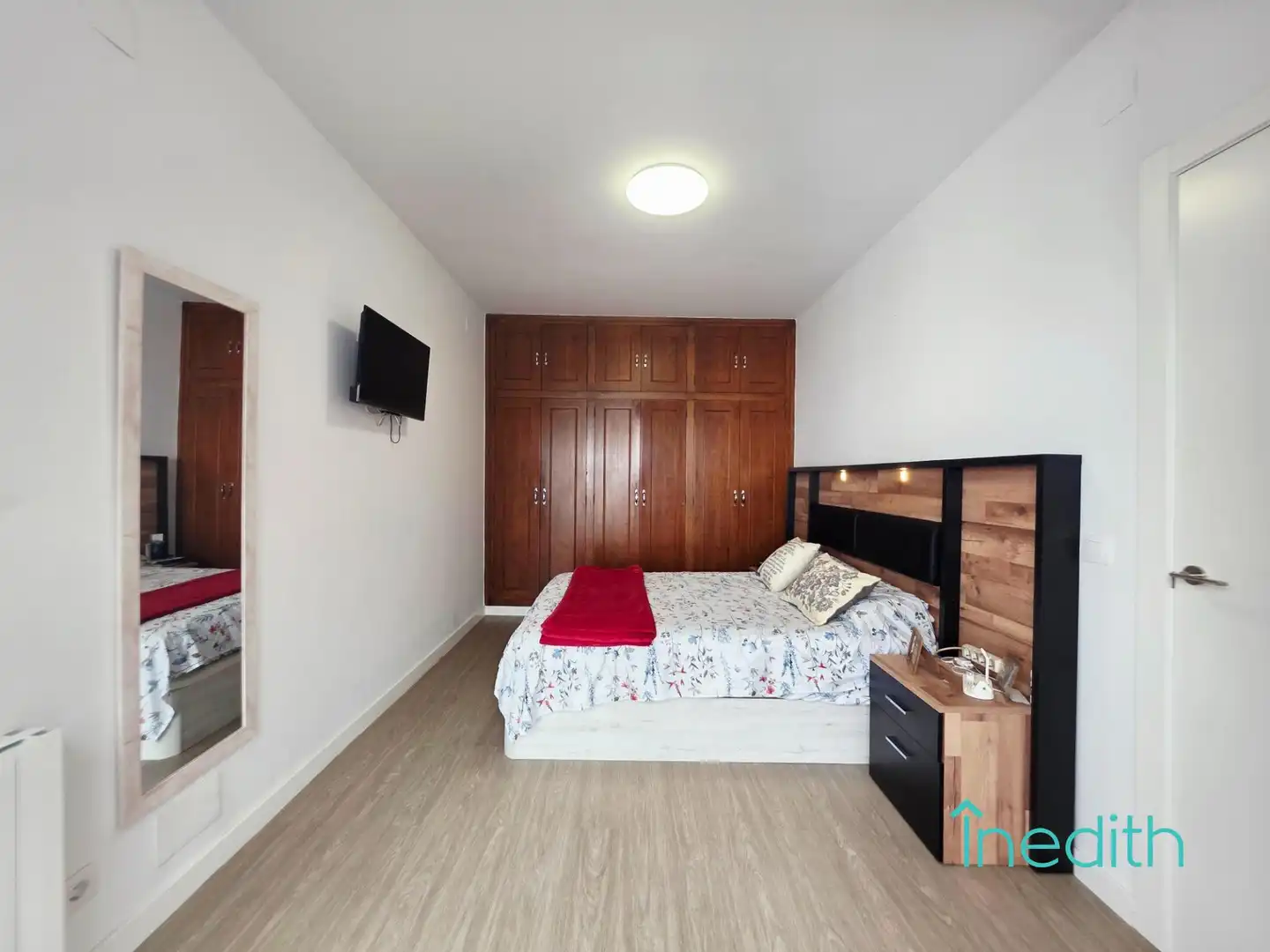 Dormitori de Casa o xalet en venda en Vilanova i la Geltrú amb Aire condicionat, Calefacció i Parquet
