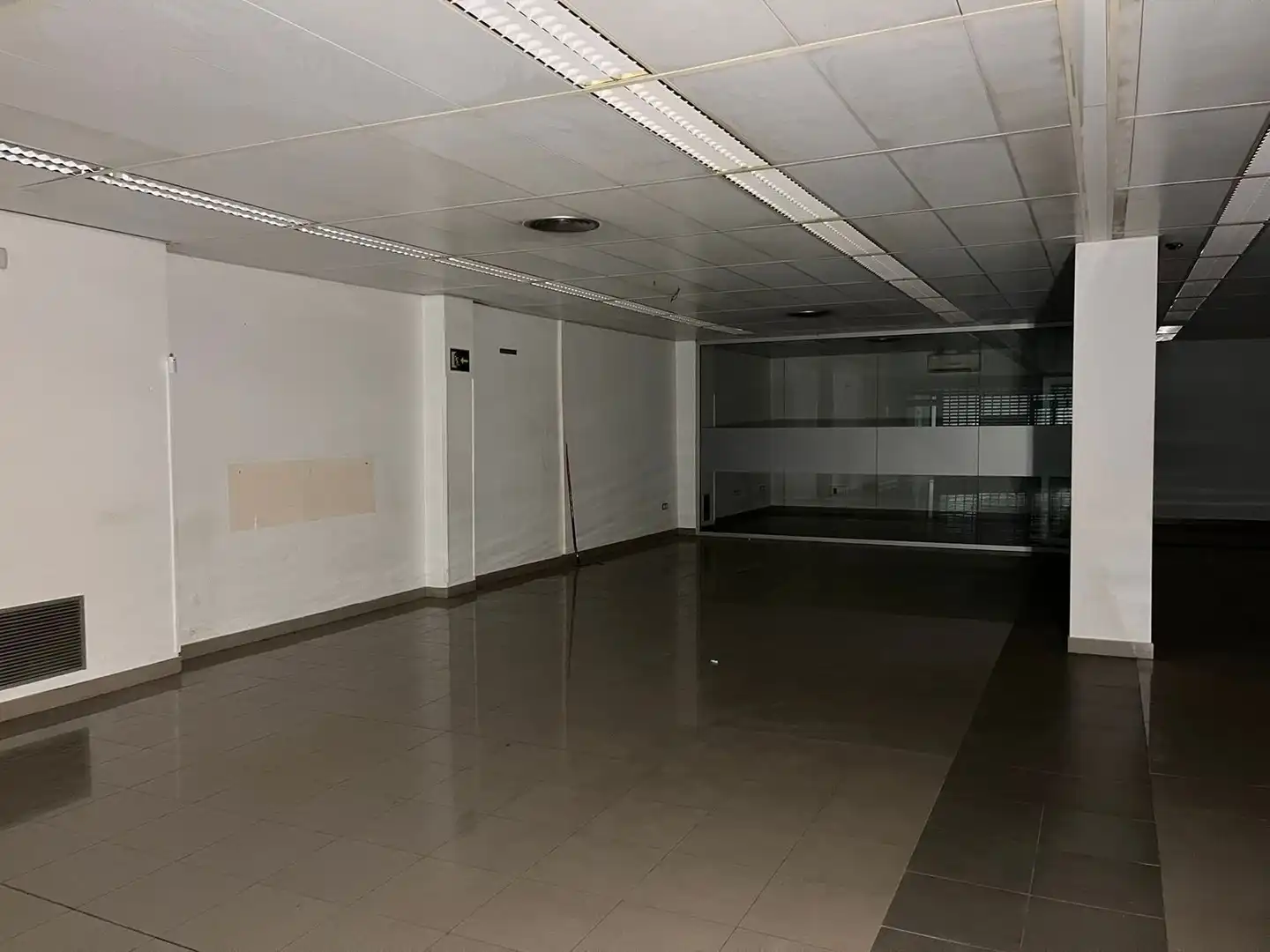 Gewerbefläche zur Miete in Calle Ample 315, imagen 4