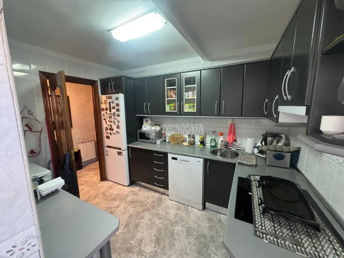 Cocina de Piso en venta en Parla con Aire acondicionado, Calefacción y Terraza