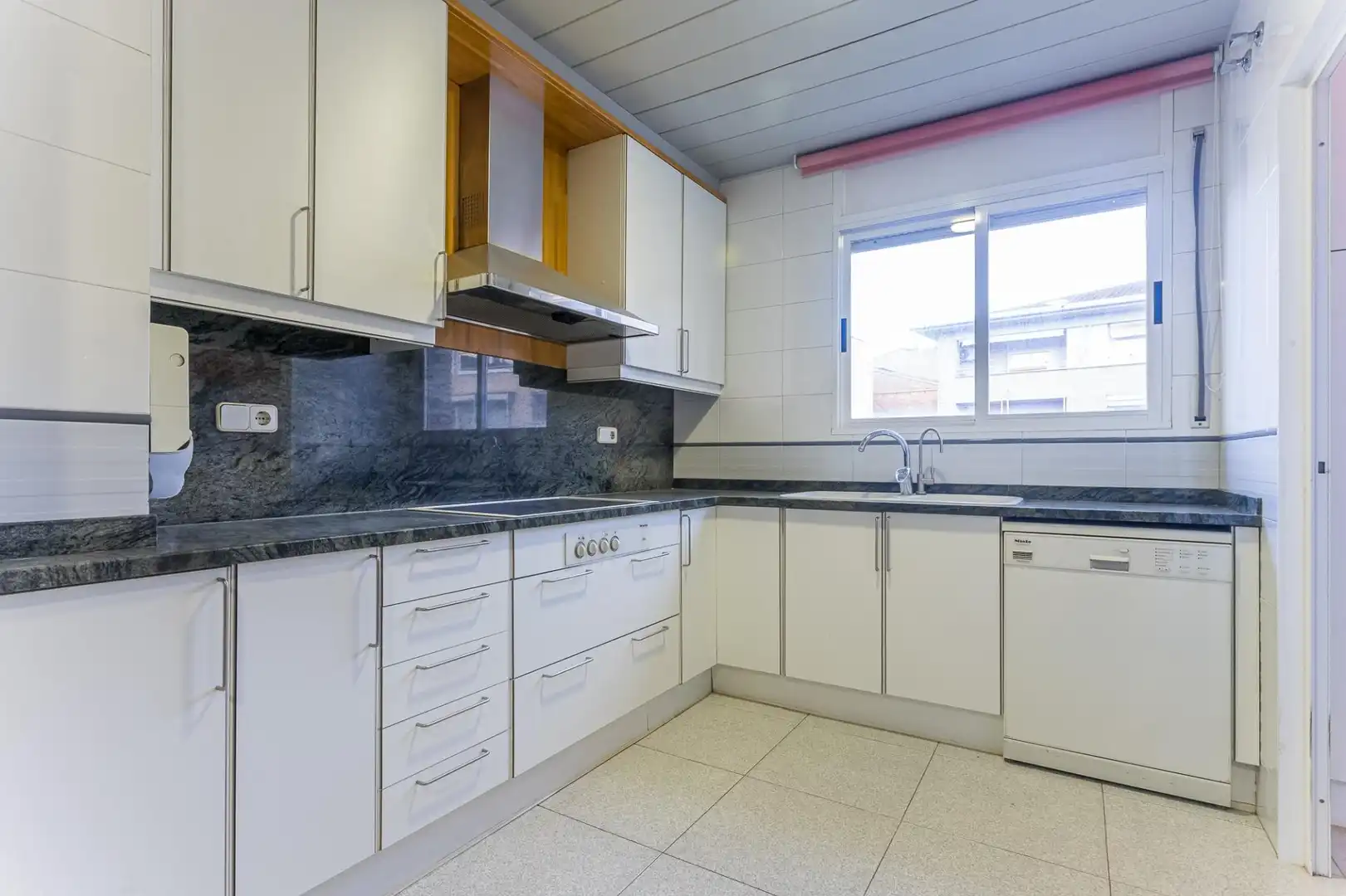 Cocina de Ático en venta en Terrassa con Aire acondicionado, Terraza y Trastero