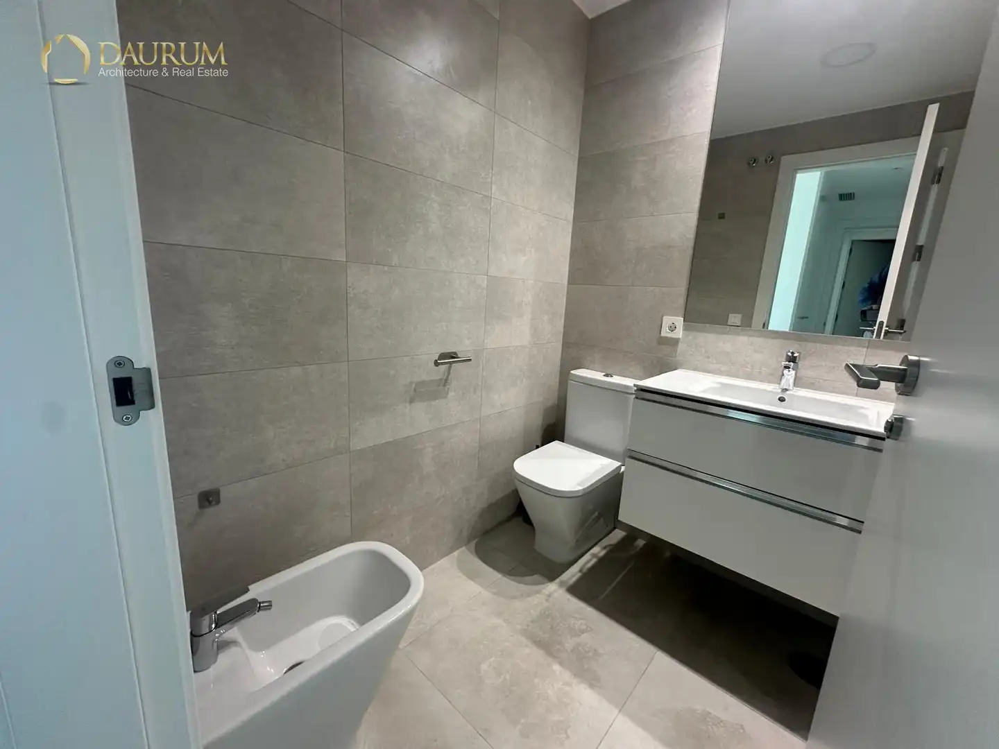 Baño de Piso en venta en Mairena del Aljarafe con Aire acondicionado, Calefacción y Terraza