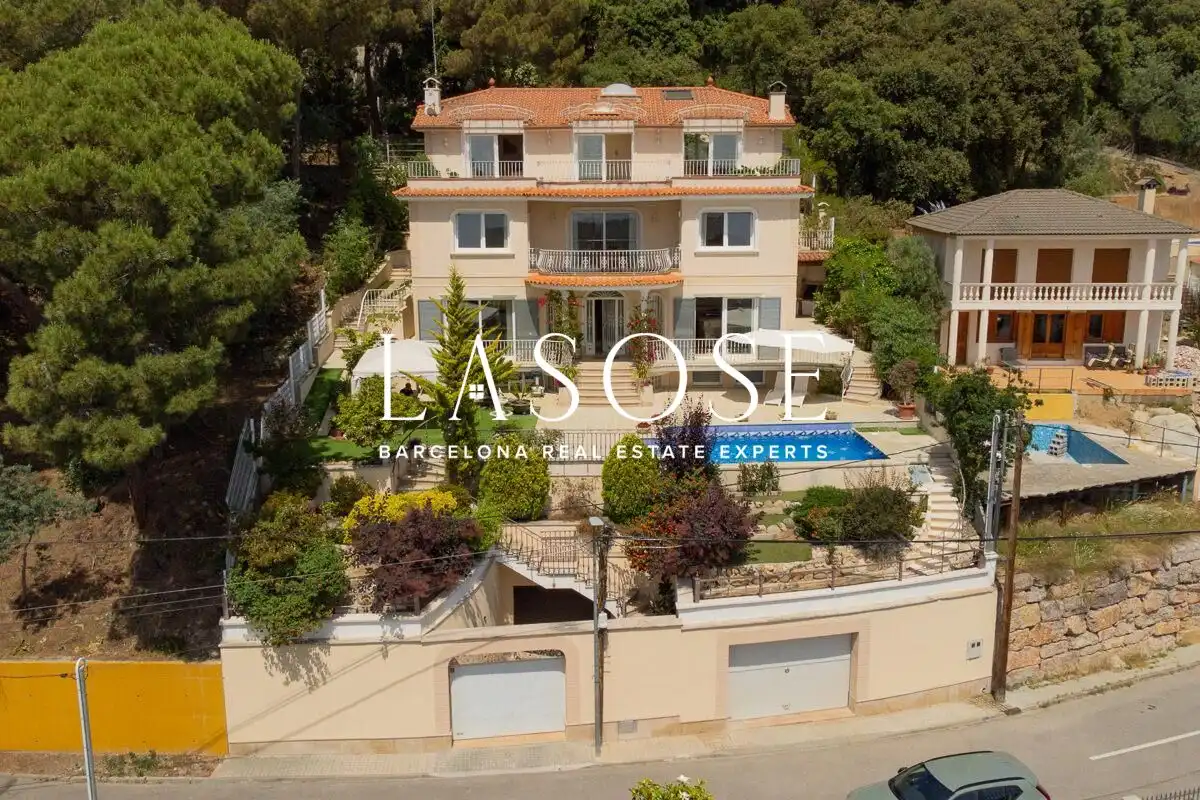 Exterior view of Houses for sale in Arenys de Munt  with Air Conditioner, Private garden and Terrace