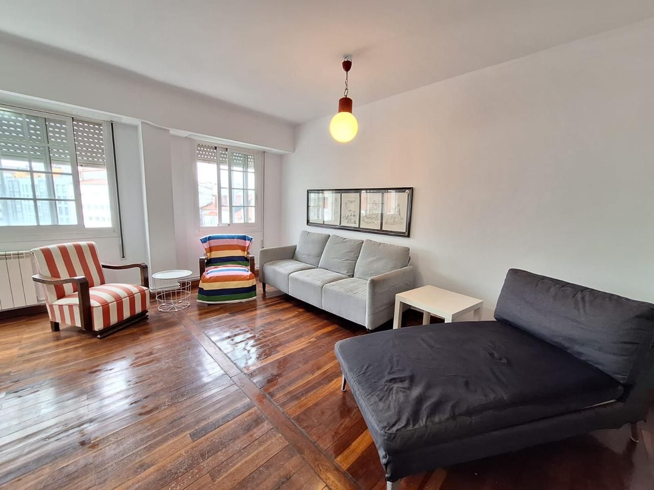 Wohnung zur Miete in Rúa República De El Salvador, Ensanche - Sar