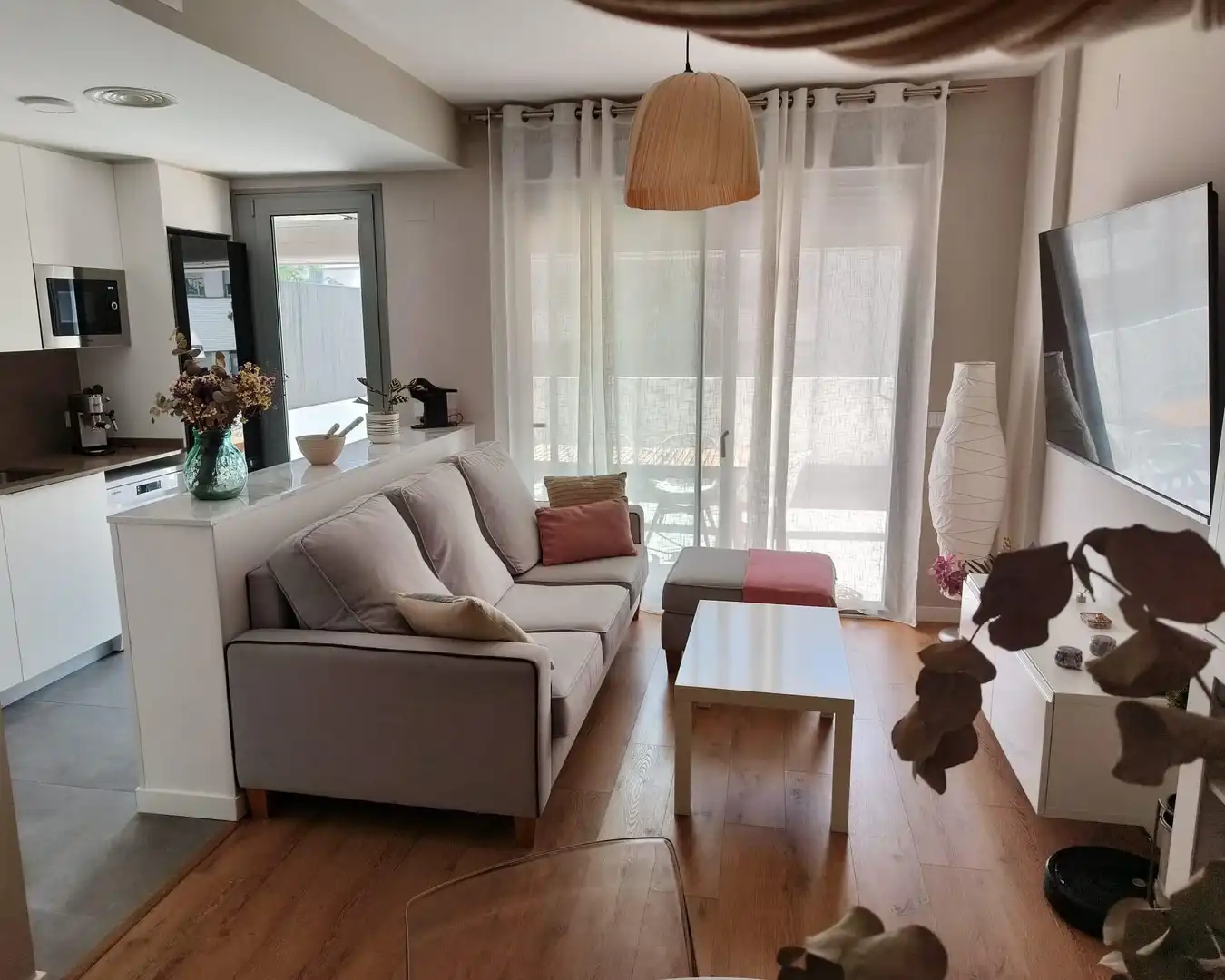 Sala d'estar de Pis en venda en Córdoba amb Calefacció, Terrassa i Moblat