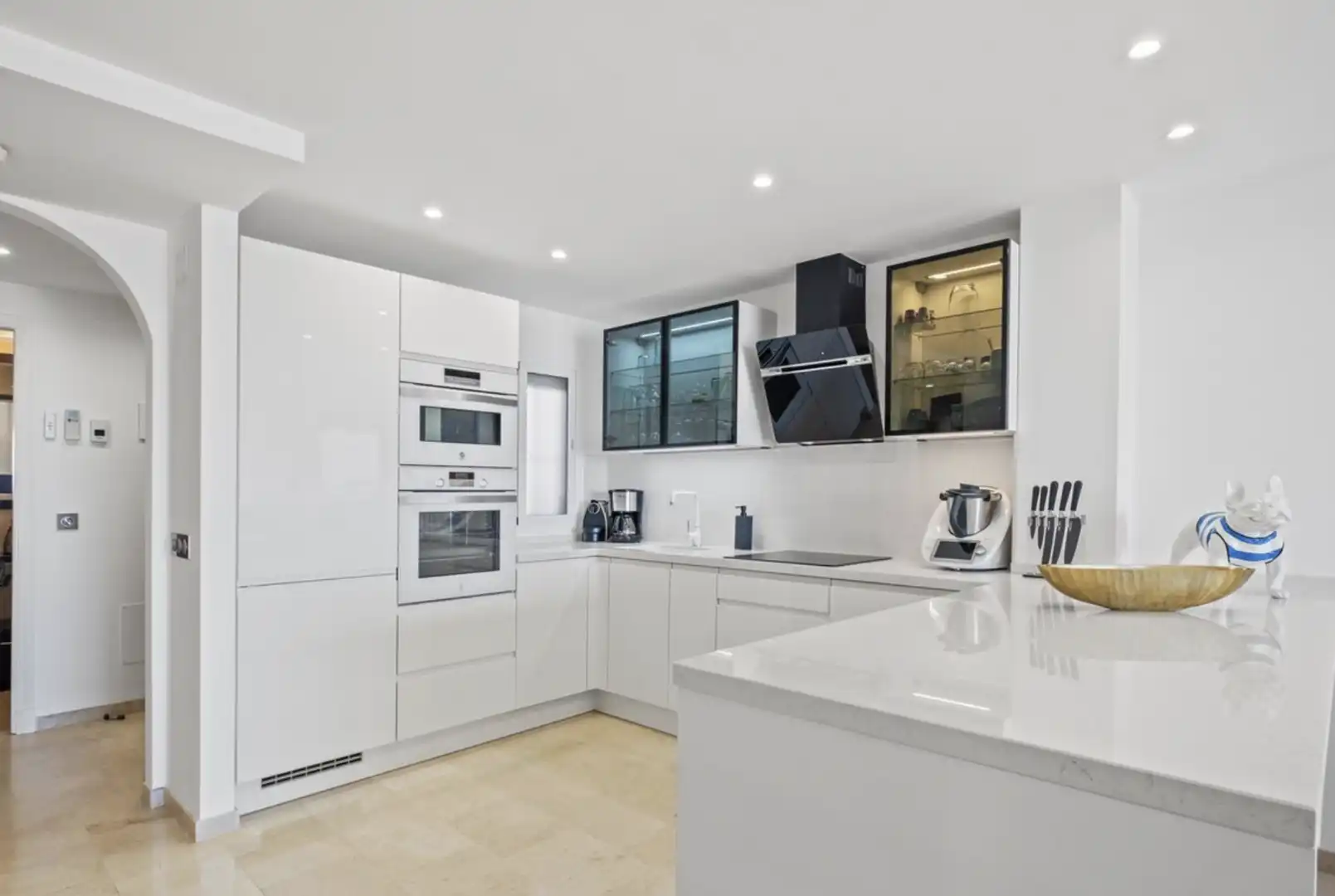 Cocina de Apartamento en venta en Estepona con Aire acondicionado, Calefacción y Terraza