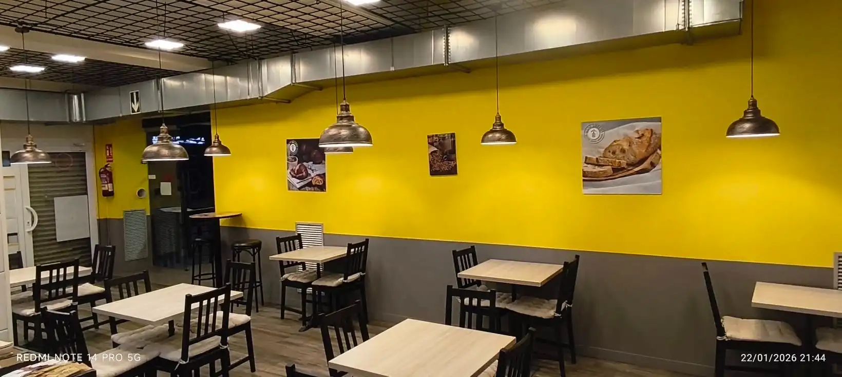 Business premises for transfer in Sant Martí, imagen 13