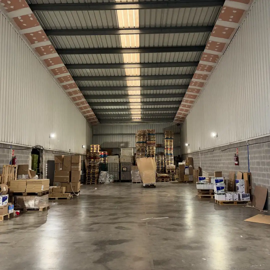Fabrikhallen zur Miete in Etxebarri
