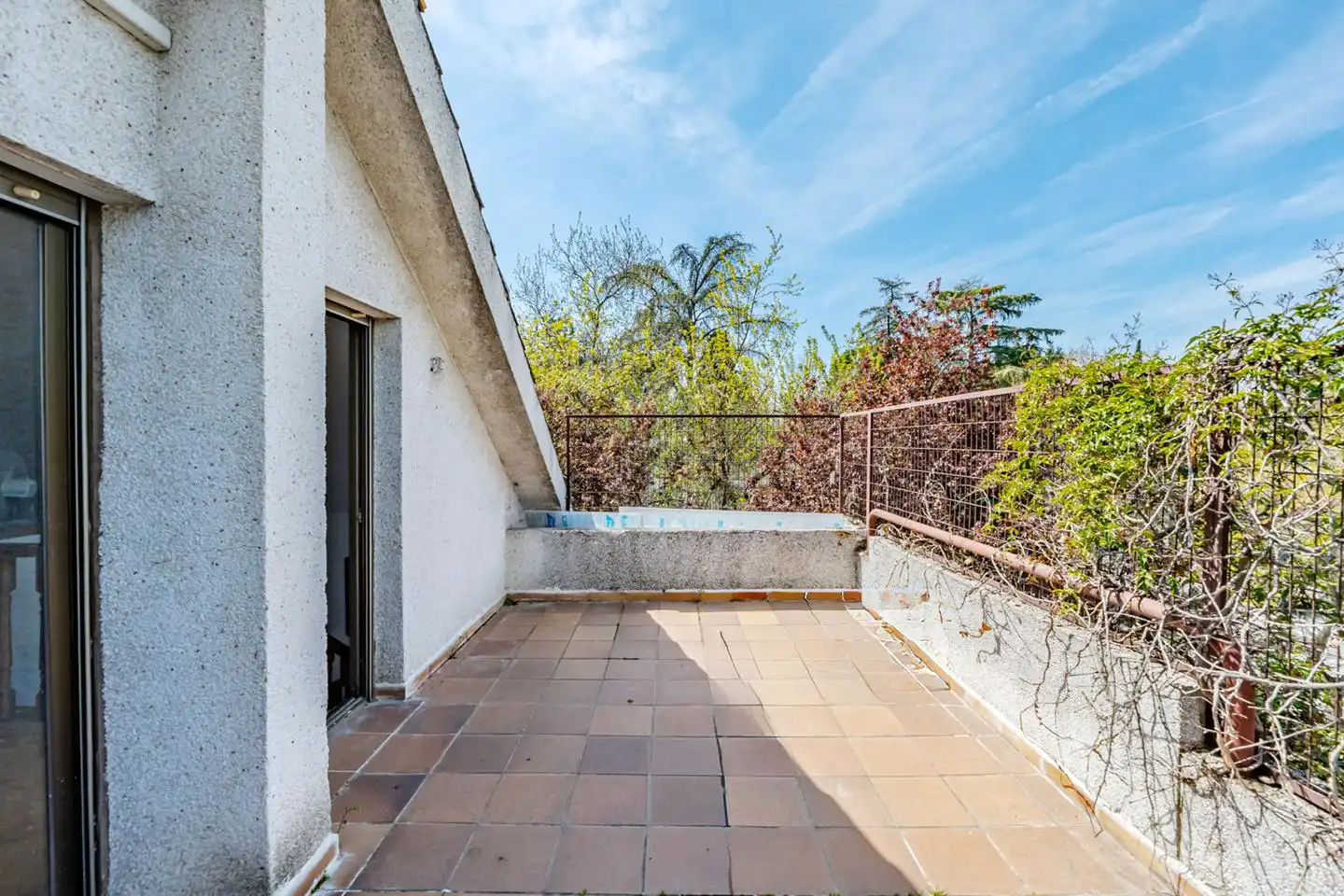 Terraza de Casa adosada en venta en Madrid con Calefacción, Jardín privado y Piscina