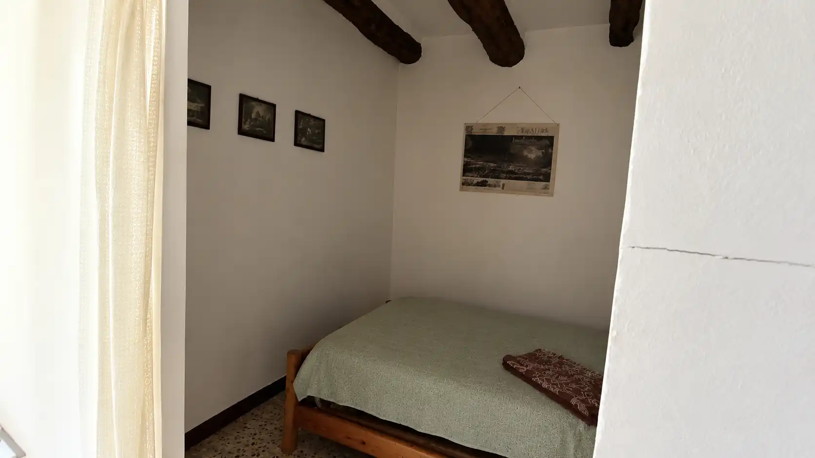 Dormitori de Casa adosada en venda en Torre del Compte, Teruel