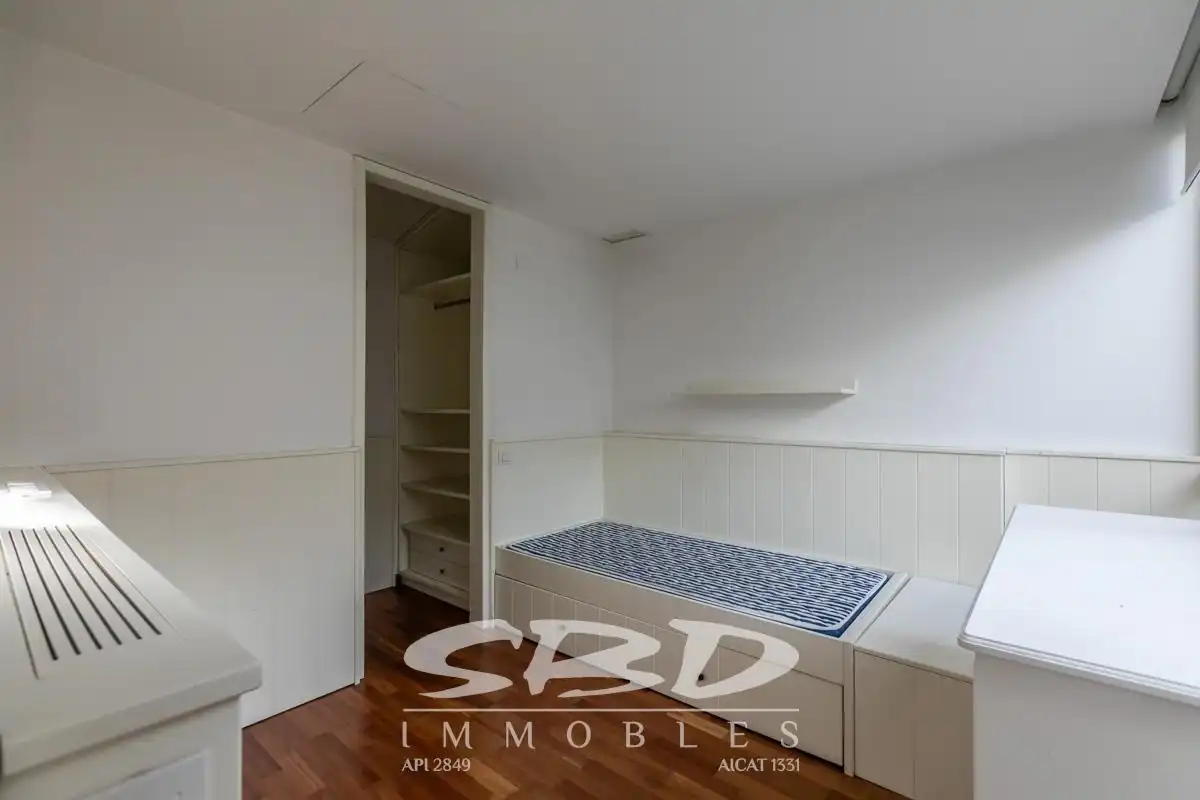 House with balcony to rent in Centre - Sant Oleguer, imagen 80