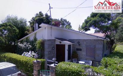 Vista exterior de Casa o xalet en venda en Becerril de la Sierra amb Calefacció, Jardí privat i Terrassa