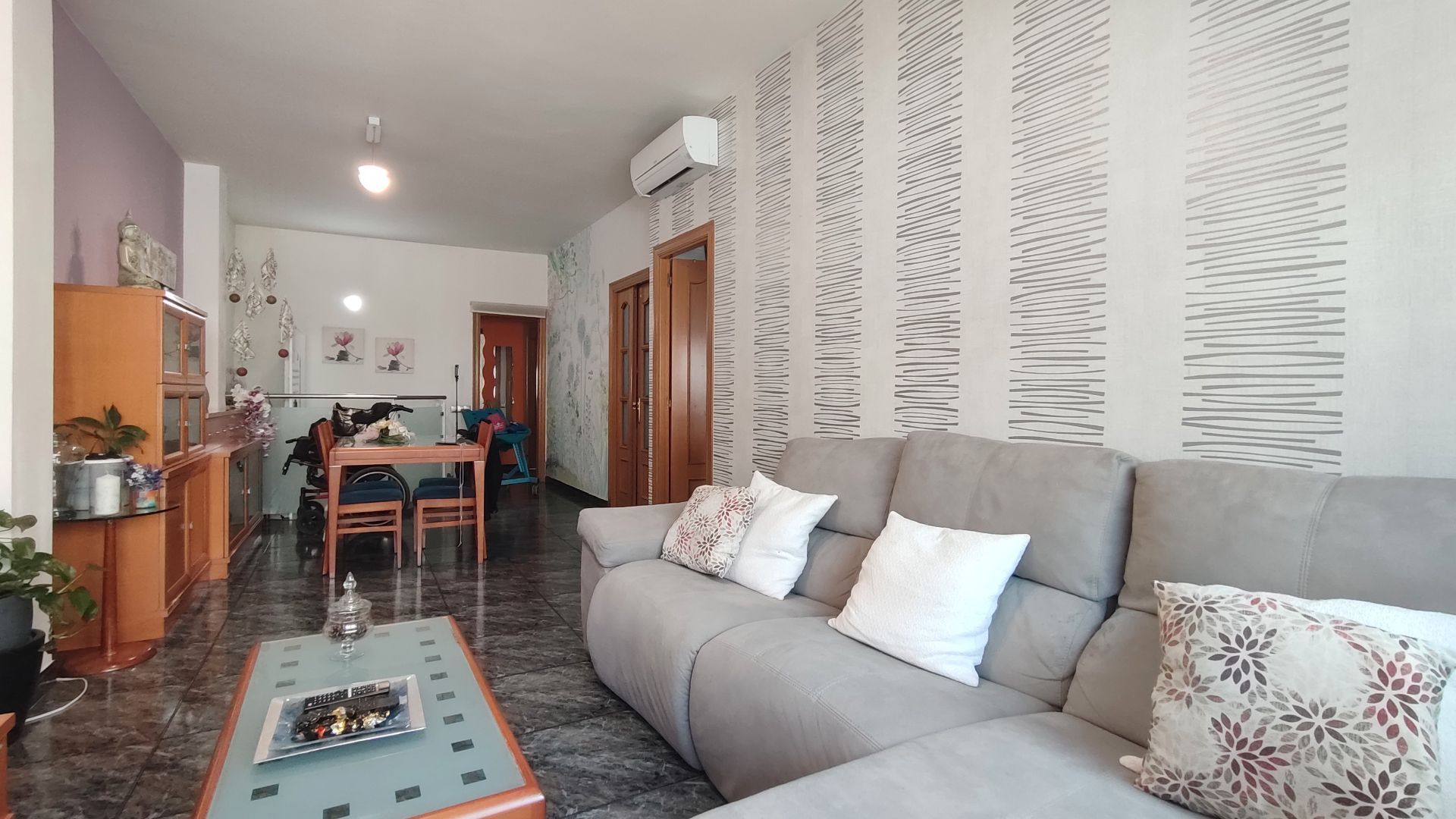 Living room of Duplex for sale in Sant Vicenç Dels Horts  with Air Conditioner, Heating and Terrace