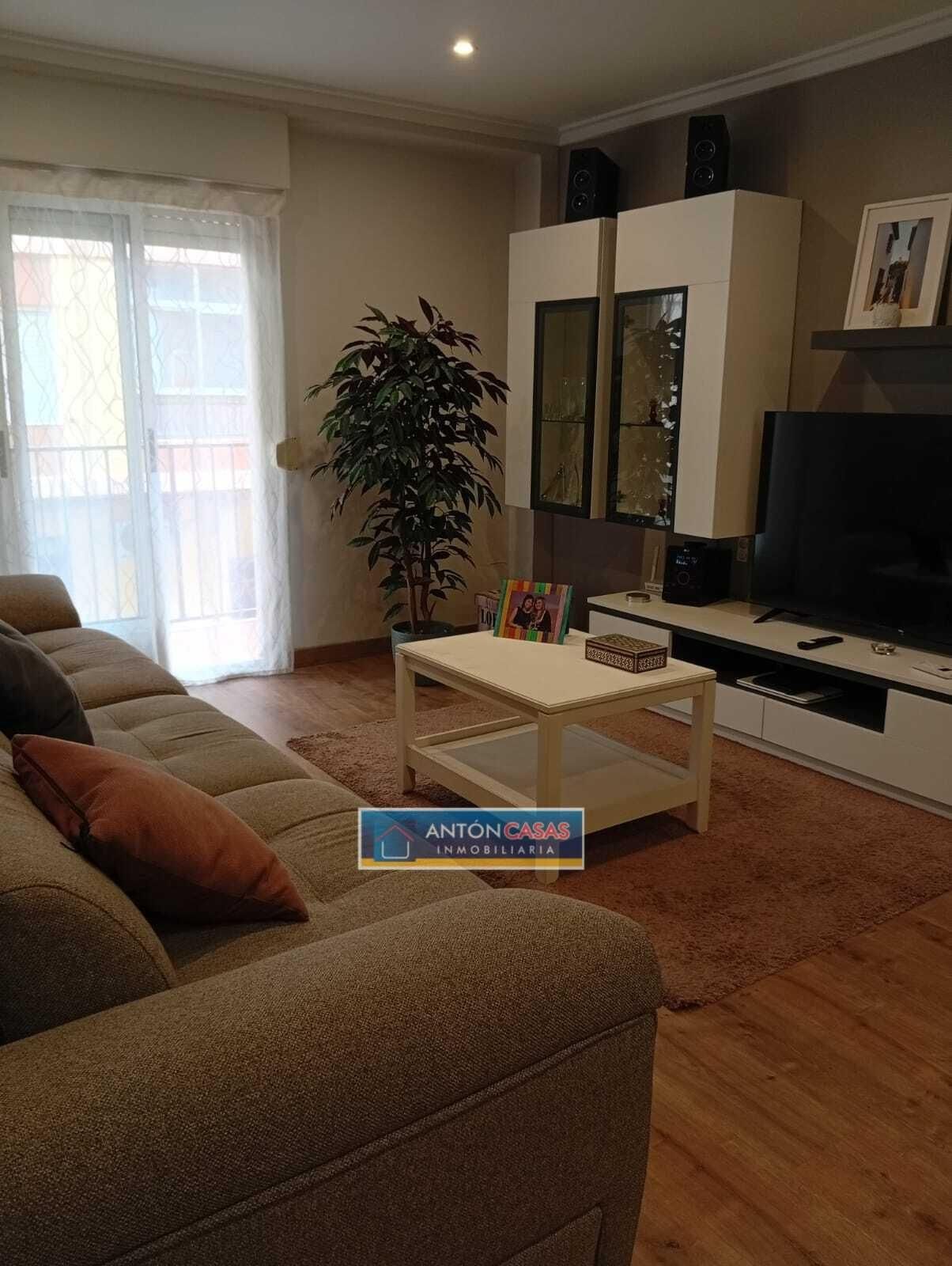 Sala de estar de Piso en venta en Elda con Aire acondicionado, Amueblado y Balcón