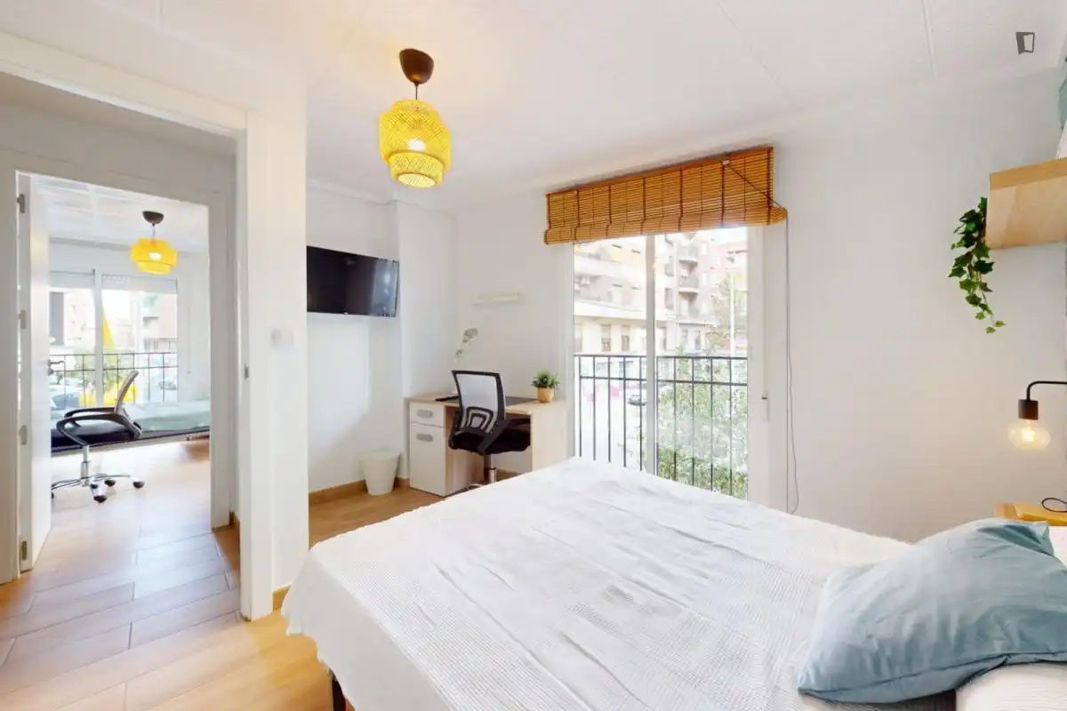 Habitación en Plaza Crevillente - Antiguos Juzgados - El Asilo