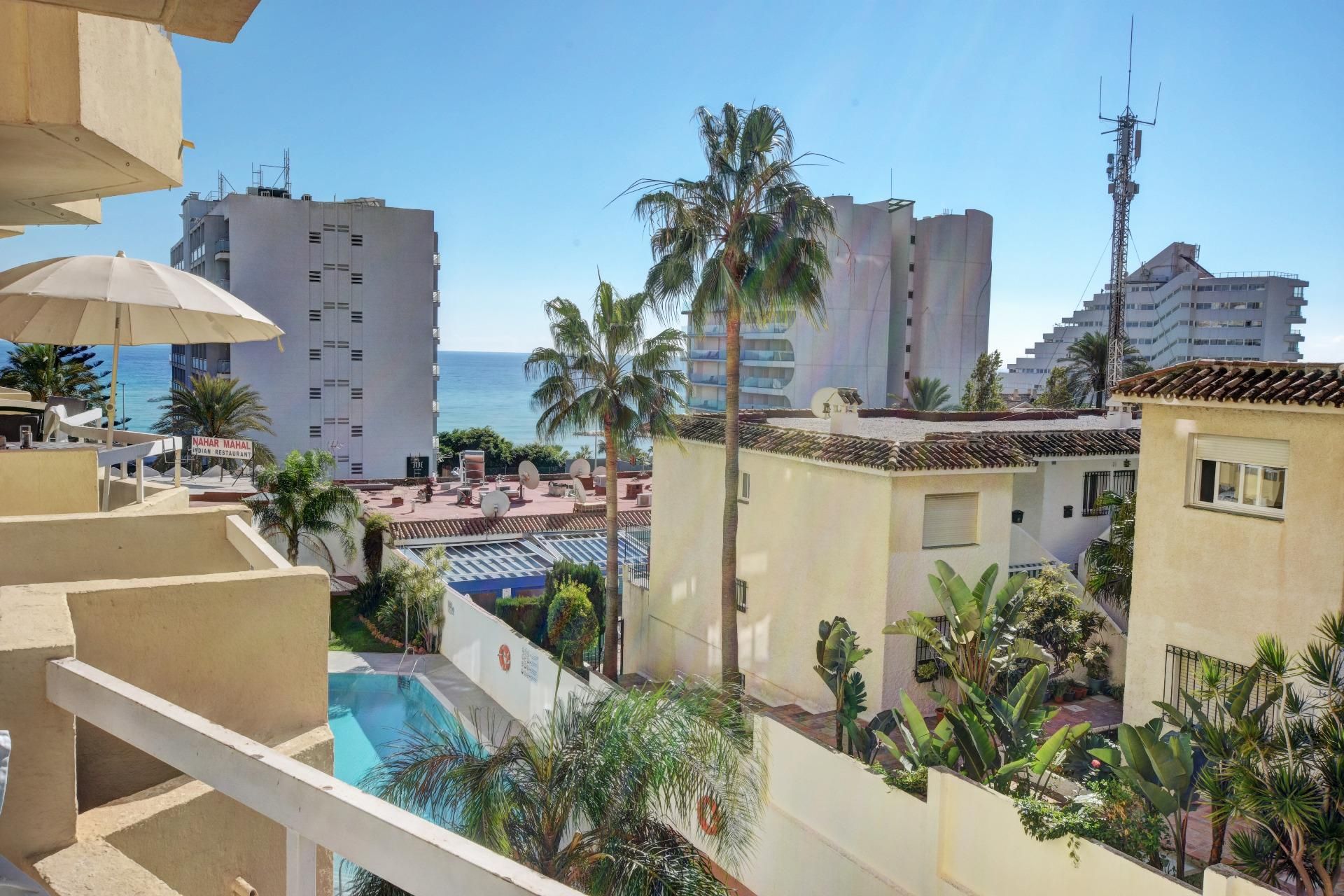Vista exterior de Apartamento en venta en Benalmádena con Jardín privado, Terraza y Piscina comunitaria