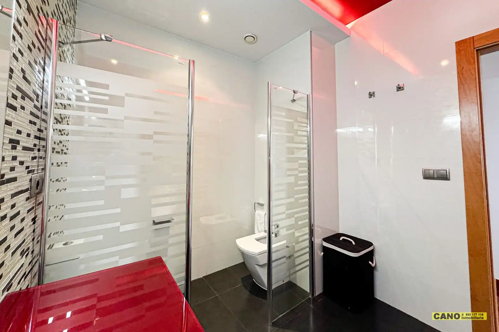 Bathroom of Flat for sale in El Ejido  with Terrace, Storage room and Swimming Pool