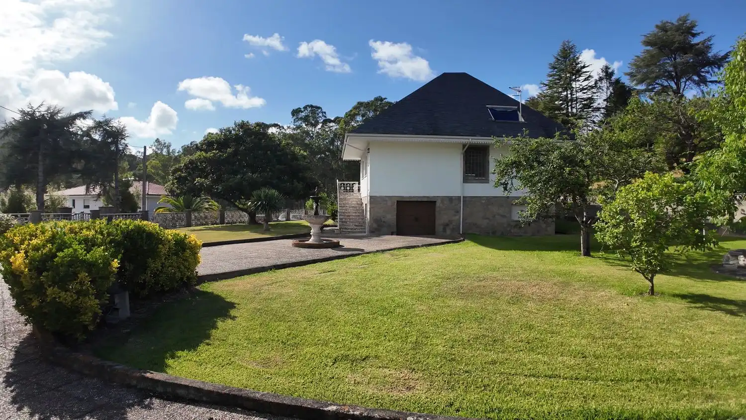 Vista exterior de Casa o xalet en venda en Villaviciosa amb Calefacció, Terrassa i Traster