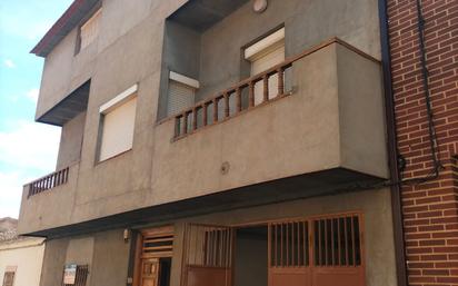 Exterior view of House or chalet for sale in Membrilla