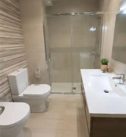 Bany de Apartament en venda en Erandio amb Terrassa, Traster i Balcó