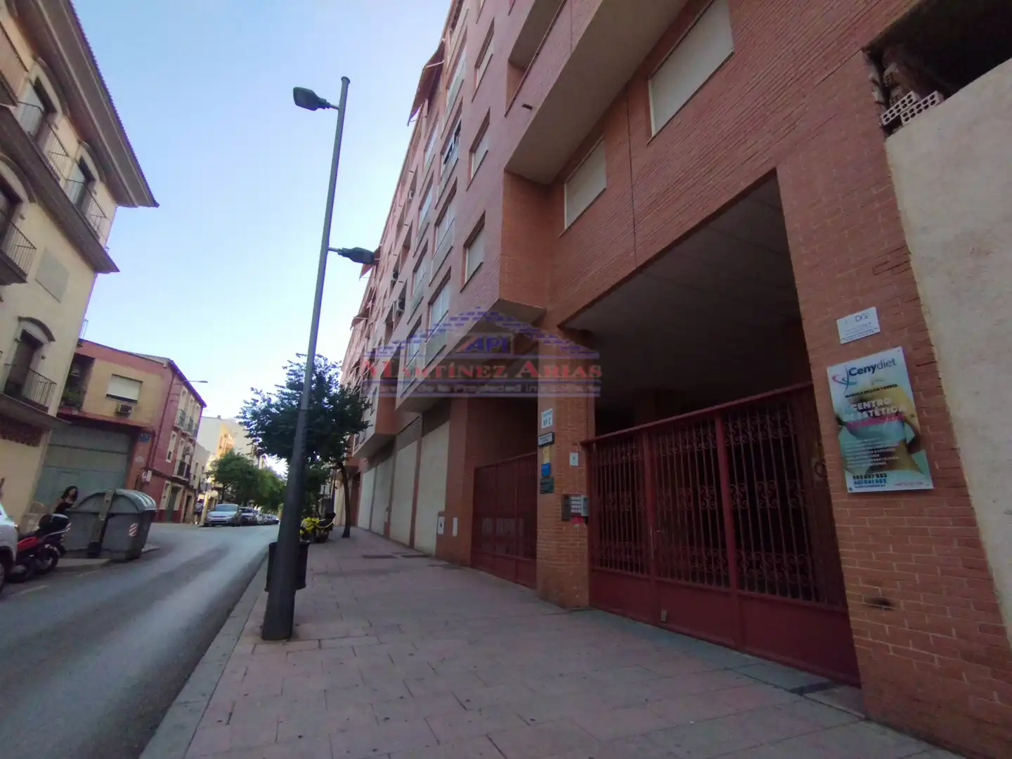 Vista exterior de Dúplex en venta en Linares con Calefacción, Parquet y Balcón