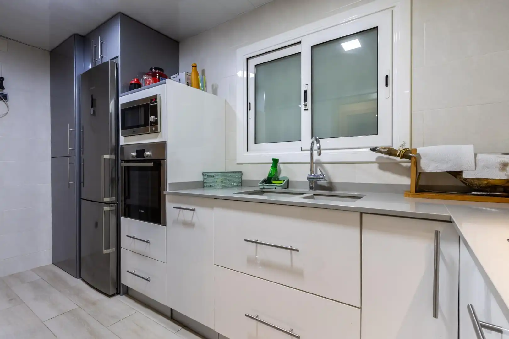 Cocina de Planta baja en venta en Santa Perpètua de Mogoda, Barcelona