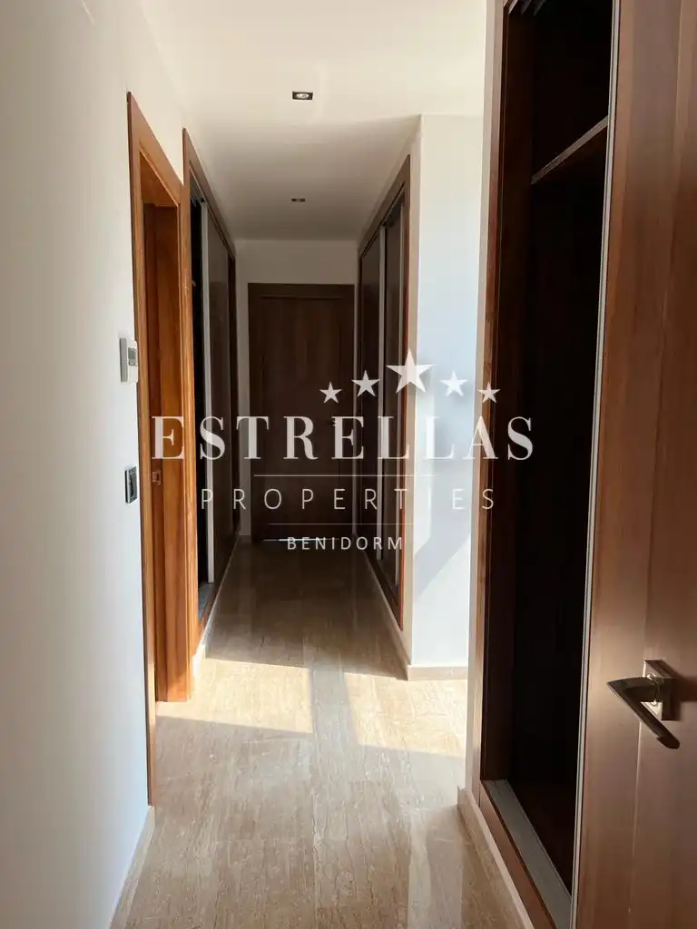 Dormitori de Casa o xalet en venda en Benidorm amb Aire condicionat, Calefacció i Jardí privat