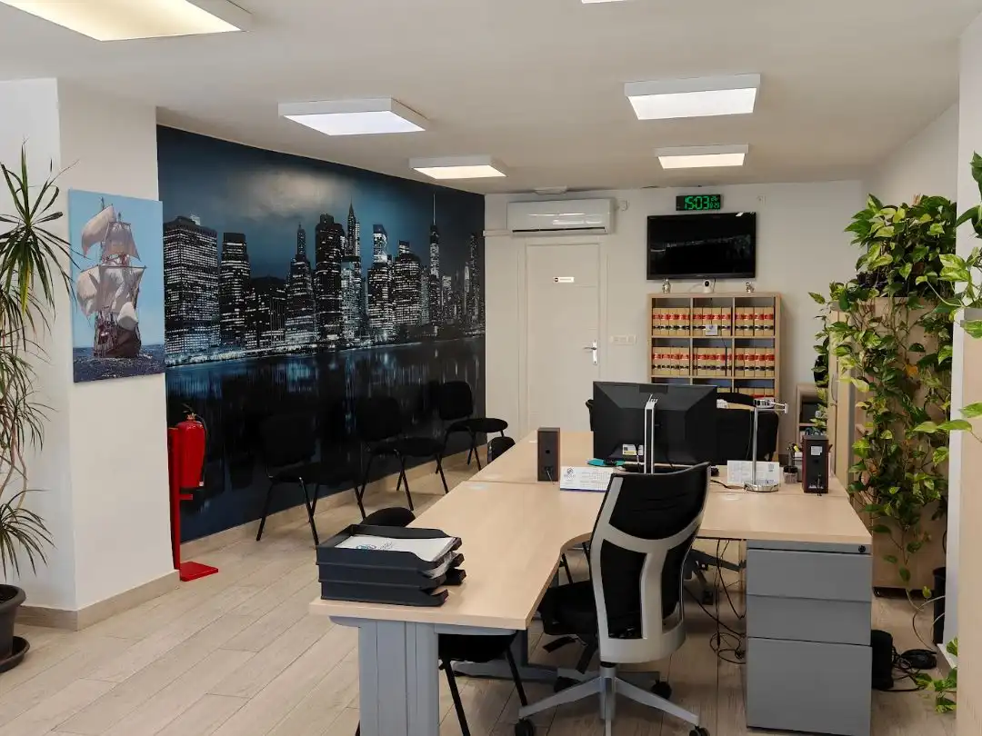 Office for rent in Huétor Vega  with Air Conditioner and Heating
