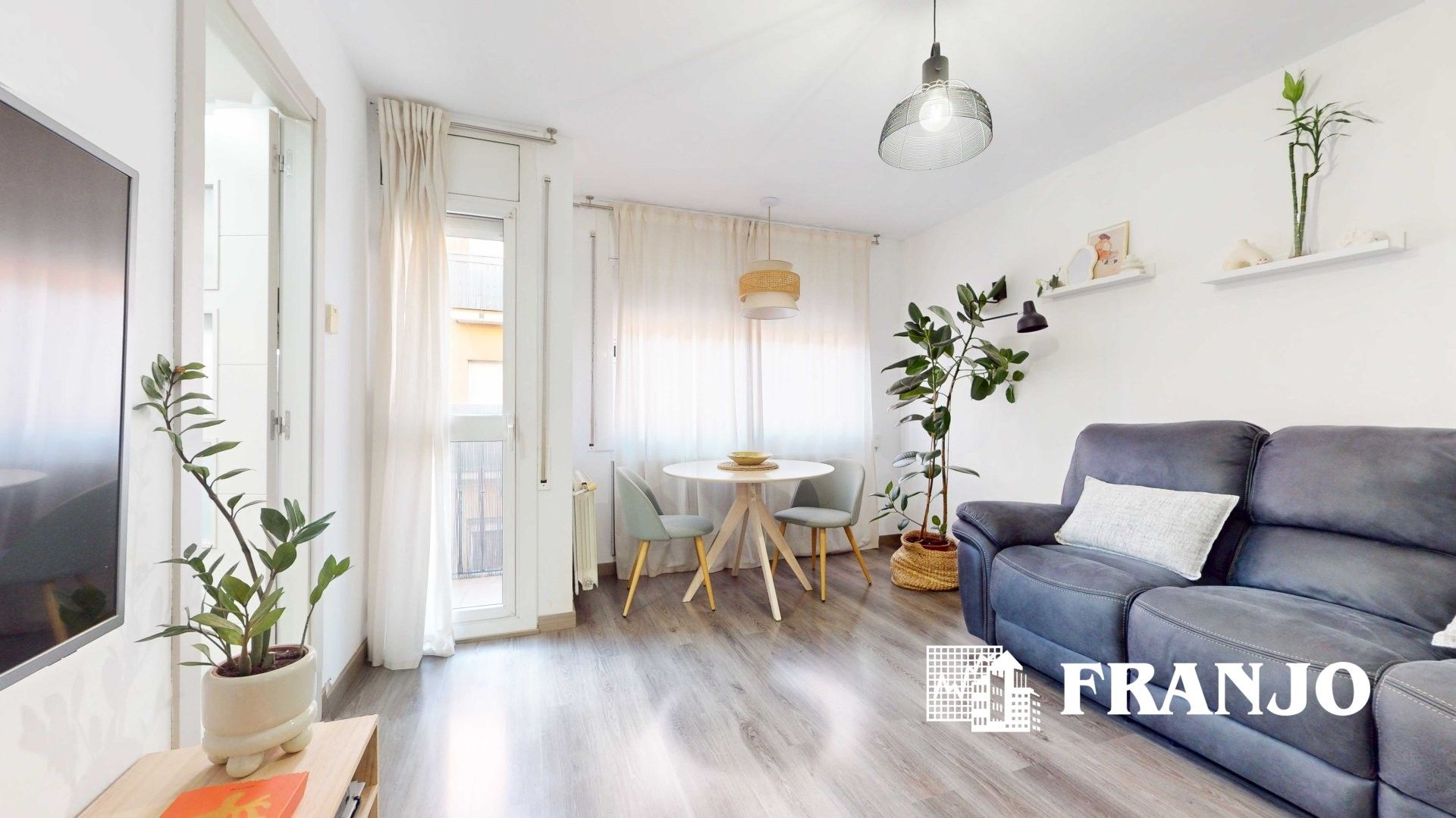 Vista exterior de Pis en venda en Barberà del Vallès amb Calefacció