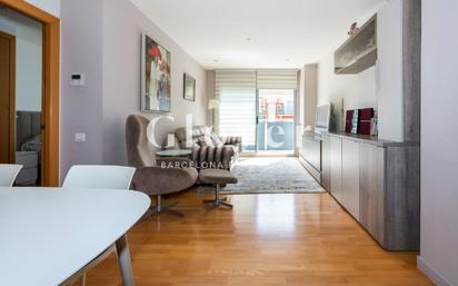 Living room of Flat for sale in  Barcelona Capital  with Air Conditioner, Heating and Terrace