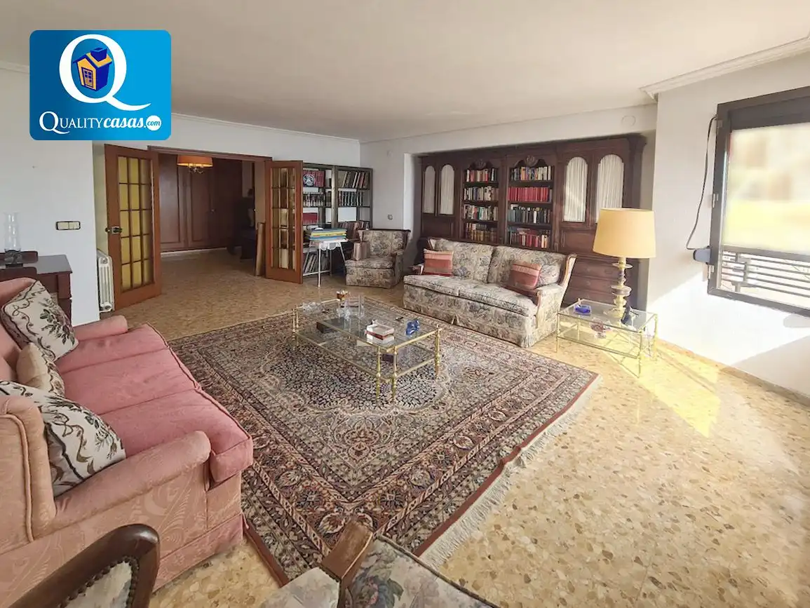 Piso con ascensor en venta en Centro