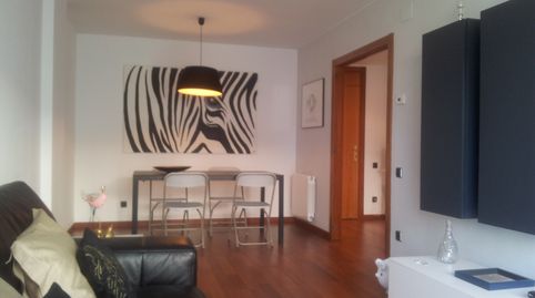 Foto 2 de Piso en venta en Carrer Castell de Requesens, Eixample Sud – Migdia, Girona Capital