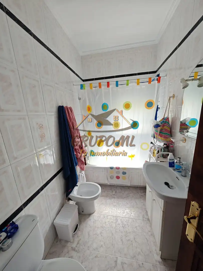 Badezimmer von Haus oder Chalet zum Verkauf in Torreperogil mit Klimaanlage, Heizung und Privatgarten