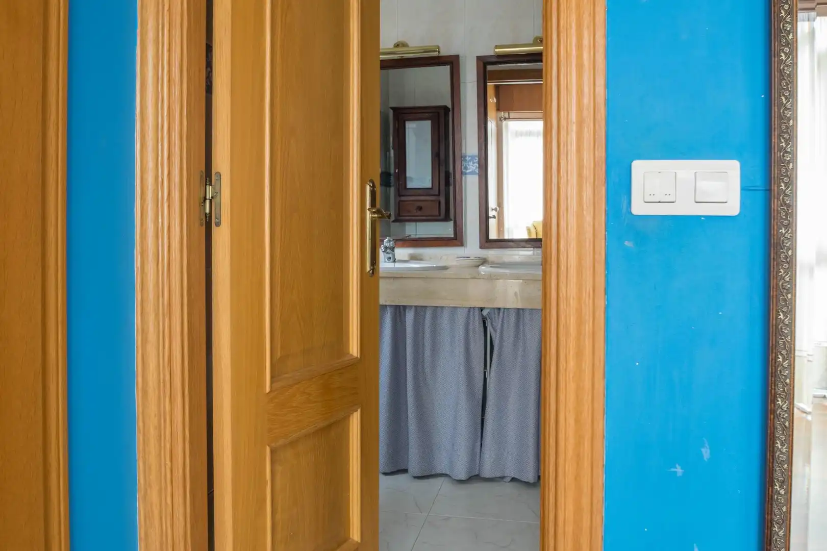 Baño de Casa adosada en venta en Oleiros con Calefacción, Jardín privado y Parquet