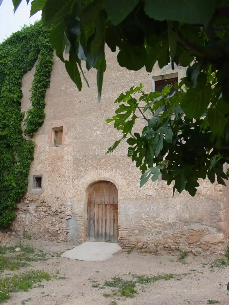 Rustikales Grundstück zum Verkauf in Avinguda Vilanova 4, imagen 16